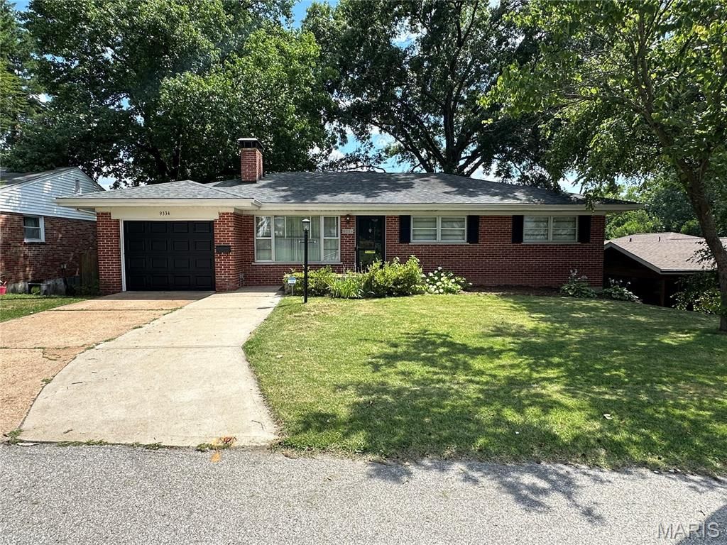 9334 Litzsinger Road, Rock Hill, MO 63144