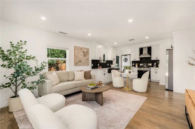 1808 Chickasaw Avenue, Los Angeles, CA 90041