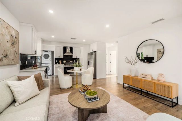 1808 Chickasaw Avenue, Los Angeles, CA 90041