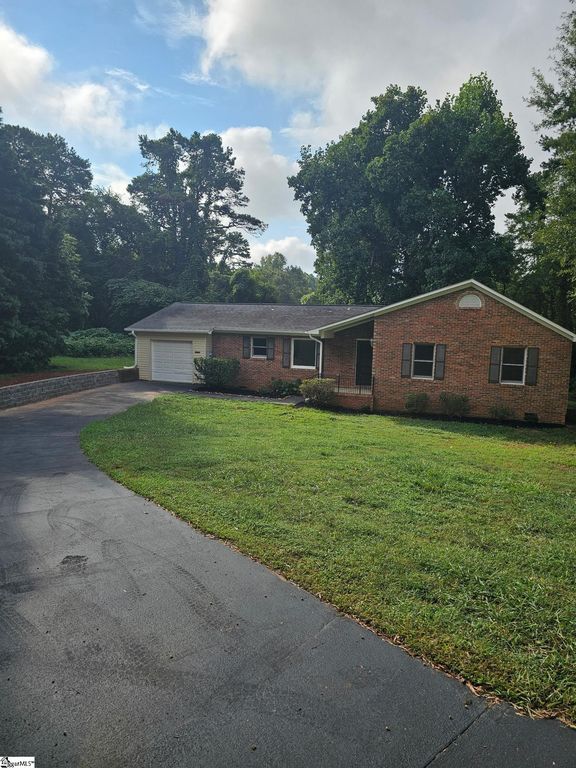 5041 Highway 221 Highway, Roebuck, SC 29376