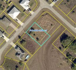 7024 Berwick CT, Labelle, FL 33935