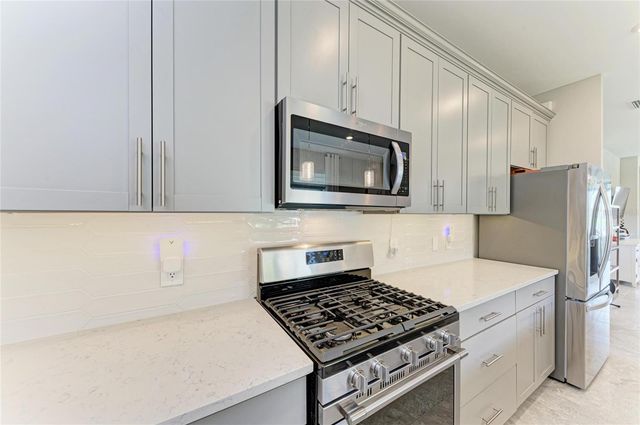 7575 SUMMERLAND COVE, Lakewood Ranch, FL 34202