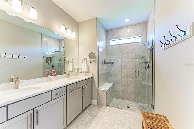 7575 SUMMERLAND COVE, Lakewood Ranch, FL 34202