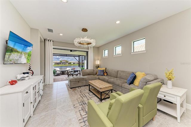 7575 SUMMERLAND COVE, Lakewood Ranch, FL 34202