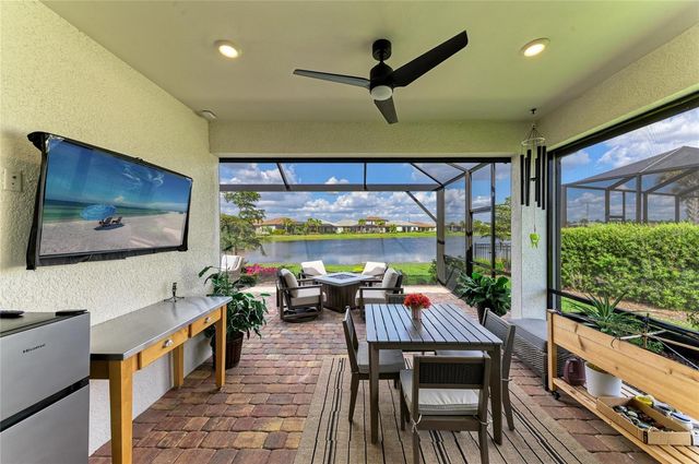 7575 SUMMERLAND COVE, Lakewood Ranch, FL 34202