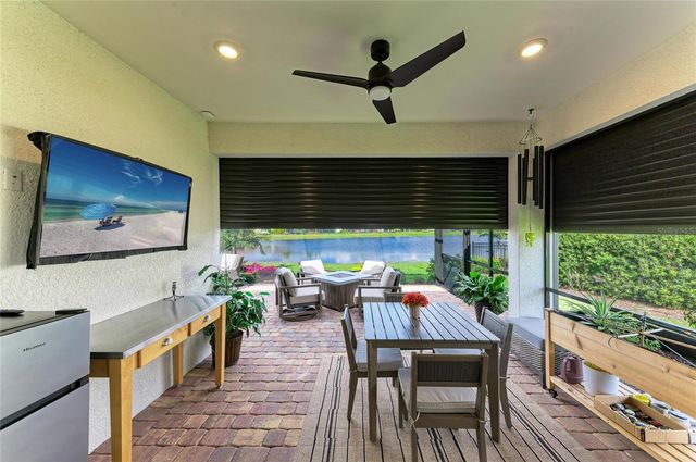 7575 SUMMERLAND COVE, Lakewood Ranch, FL 34202