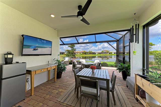 7575 SUMMERLAND COVE, Lakewood Ranch, FL 34202