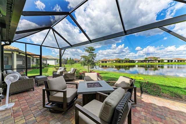 7575 SUMMERLAND COVE, Lakewood Ranch, FL 34202