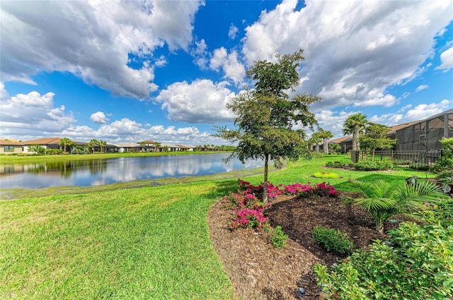 7575 SUMMERLAND COVE, Lakewood Ranch, FL 34202