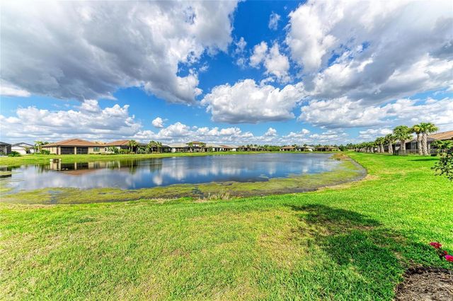 7575 SUMMERLAND COVE, Lakewood Ranch, FL 34202