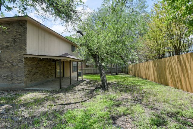1009 Emmet, Schertz, TX 78154