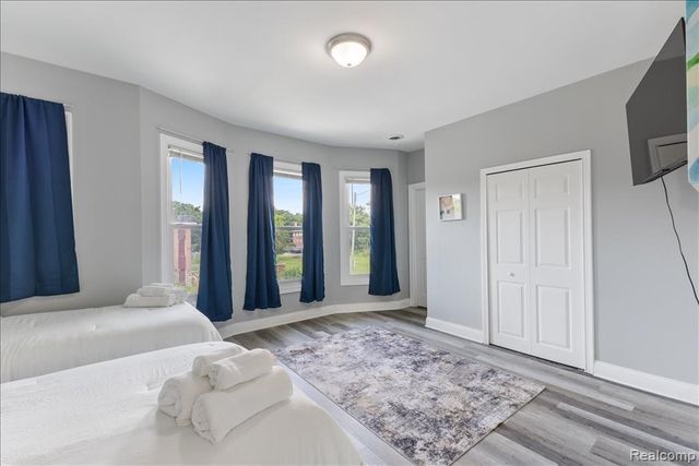 885 Clairmount Street, Detroit, MI 48202