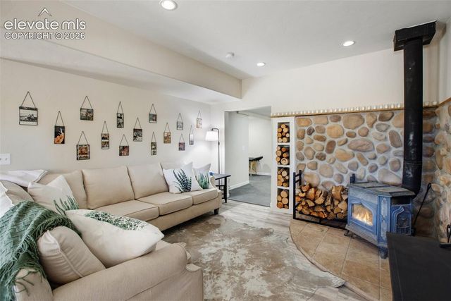 403 Pioneer Creek Drive, Florissant, CO 80816