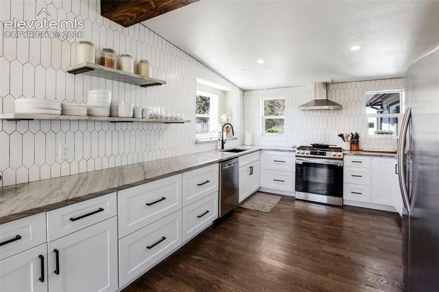 403 Pioneer Creek Drive, Florissant, CO 80816