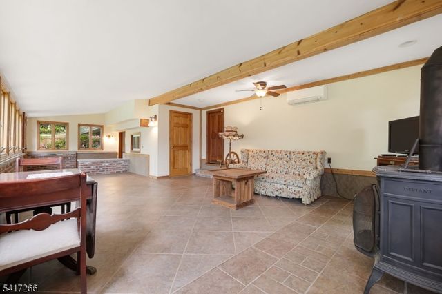 15 Stephen Ave, Lincoln Park Boro, NJ 07035