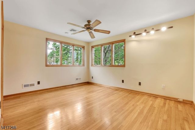 15 Stephen Ave, Lincoln Park Boro, NJ 07035