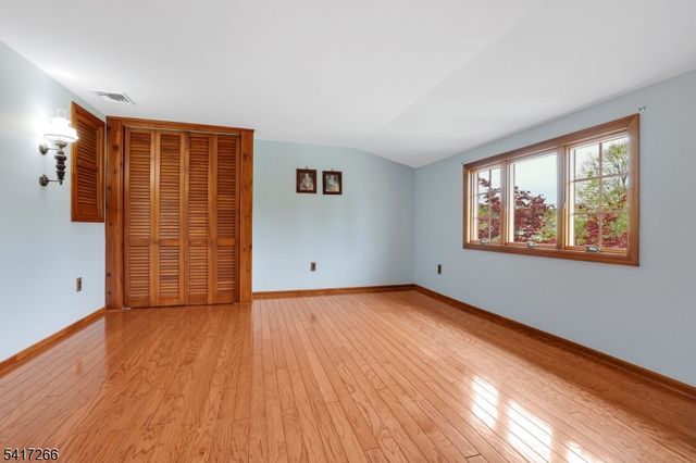 15 Stephen Ave, Lincoln Park Boro, NJ 07035