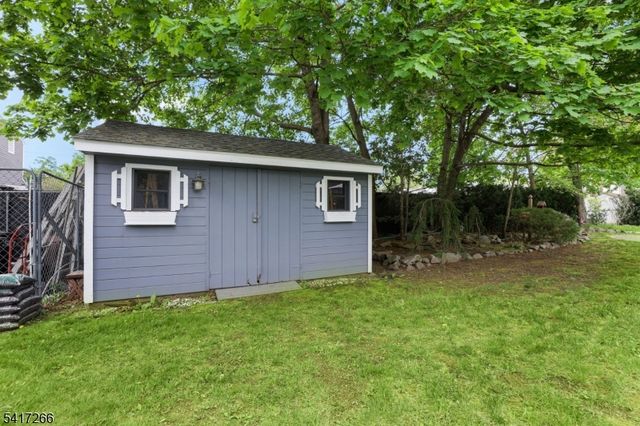 15 Stephen Ave, Lincoln Park Boro, NJ 07035