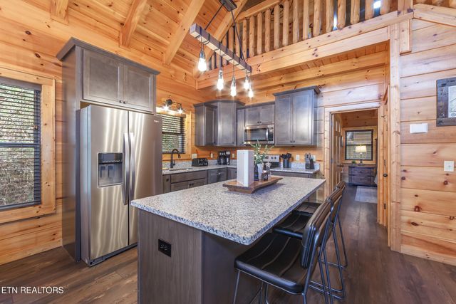 2673 Cedar Falls Way, Sevierville, TN 37862