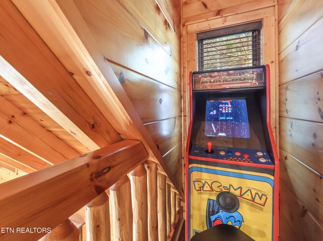 2673 Cedar Falls Way, Sevierville, TN 37862