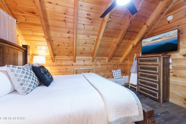 2673 Cedar Falls Way, Sevierville, TN 37862