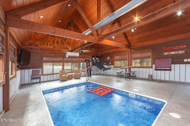 2673 Cedar Falls Way, Sevierville, TN 37862