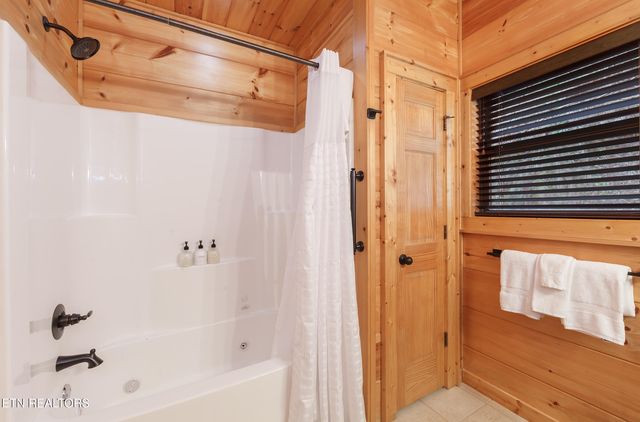 2673 Cedar Falls Way, Sevierville, TN 37862