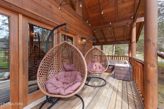 2673 Cedar Falls Way, Sevierville, TN 37862