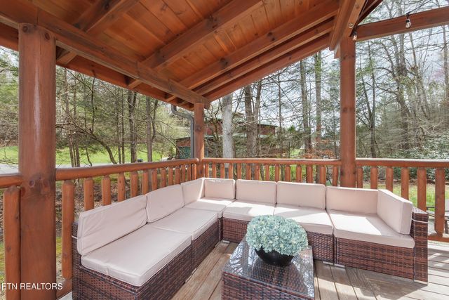 2673 Cedar Falls Way, Sevierville, TN 37862