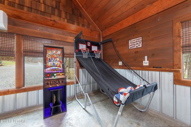 2673 Cedar Falls Way, Sevierville, TN 37862