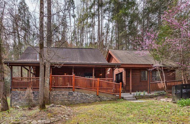 2673 Cedar Falls Way, Sevierville, TN 37862