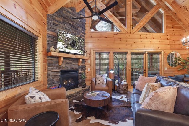 2673 Cedar Falls Way, Sevierville, TN 37862