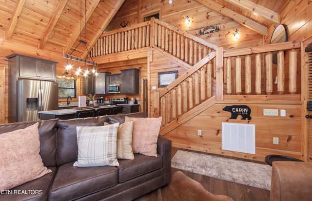 2673 Cedar Falls Way, Sevierville, TN 37862