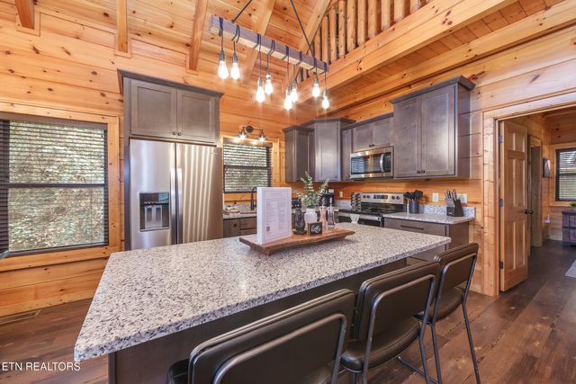 2673 Cedar Falls Way, Sevierville, TN 37862