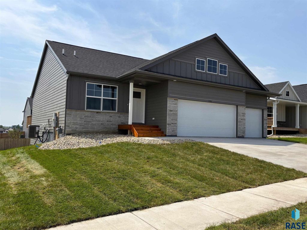 2201 E Alexa St Street, Brandon, SD 57005