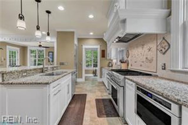 7563 South Shore DR, Gloucester, VA 23061