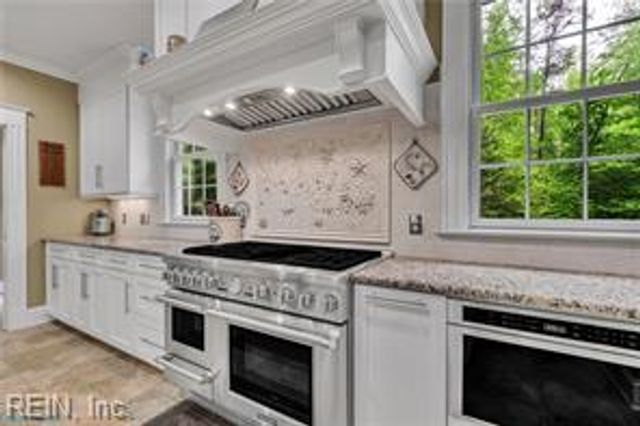 7563 South Shore DR, Gloucester, VA 23061