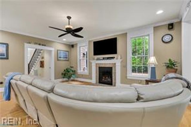 7563 South Shore DR, Gloucester, VA 23061