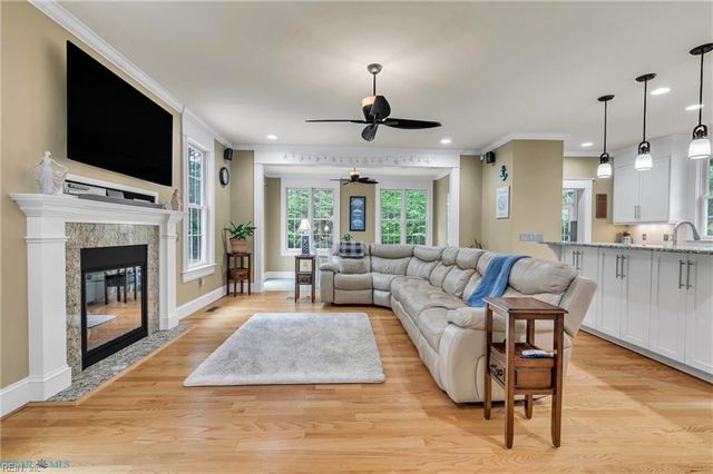 7563 South Shore DR, Gloucester, VA 23061