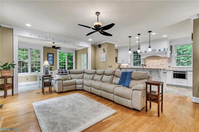 7563 South Shore DR, Gloucester, VA 23061
