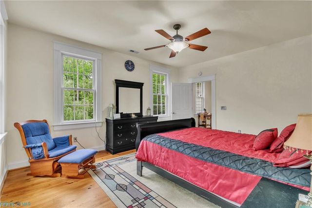 7563 South Shore DR, Gloucester, VA 23061