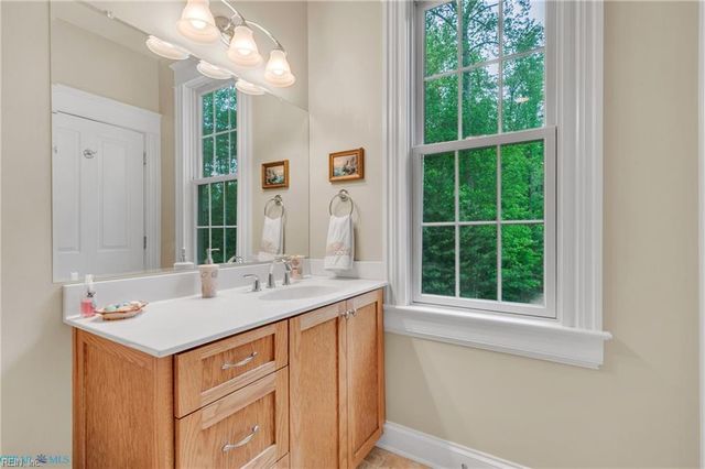 7563 South Shore DR, Gloucester, VA 23061