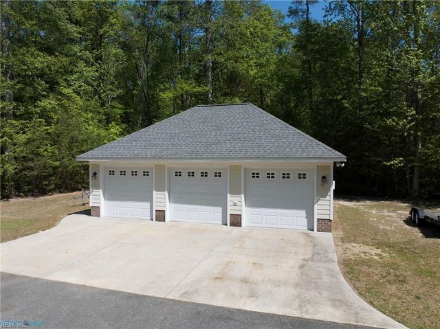 7563 South Shore DR, Gloucester, VA 23061