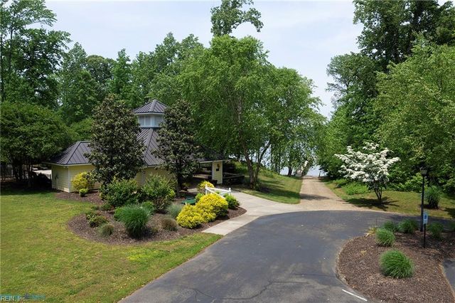 7563 South Shore DR, Gloucester, VA 23061