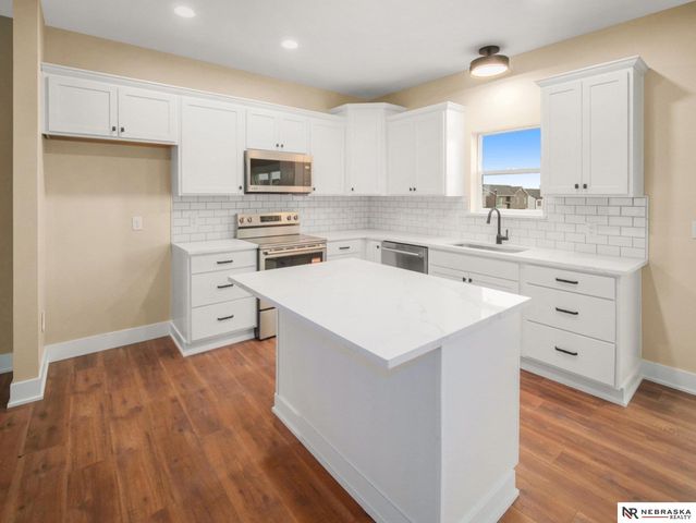 5800 SW Catalina Street, Lincoln, NE 68523