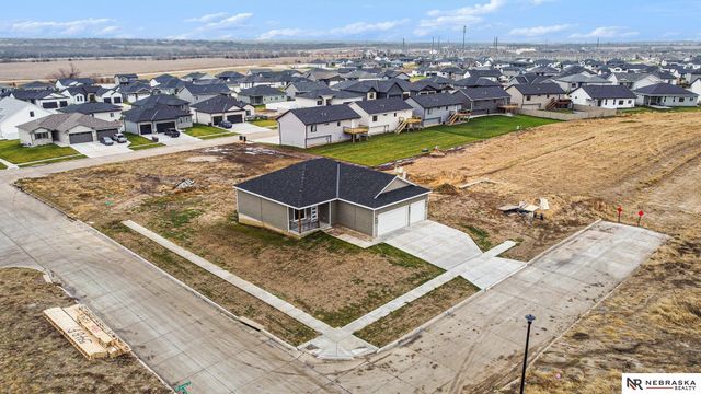 5800 SW Catalina Street, Lincoln, NE 68523