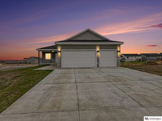 5800 SW Catalina Street, Lincoln, NE 68523