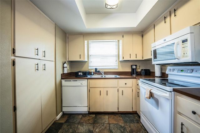 5225 IMPERIAL LAKES BOULEVARD 22, Mulberry, FL 33860