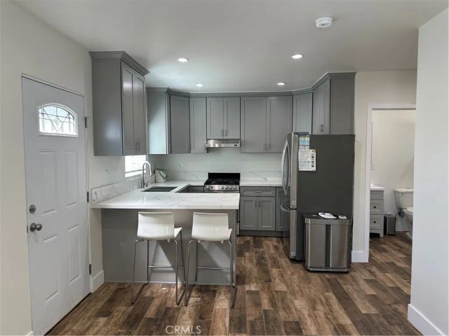 14325 Martha Street, Van Nuys, CA 91401