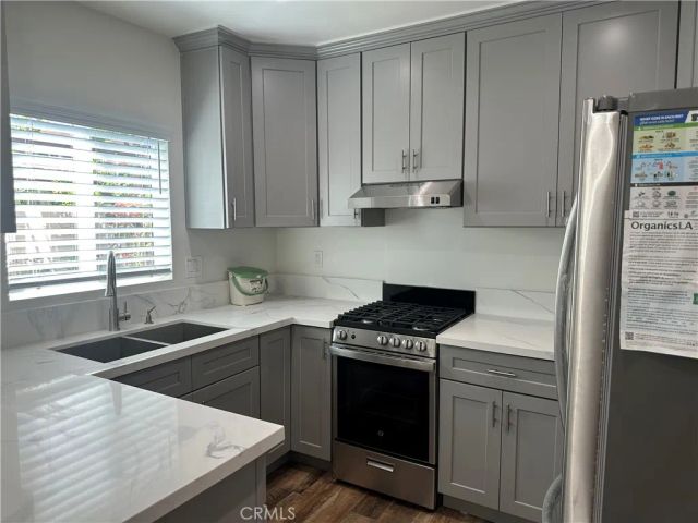 14325 Martha Street, Van Nuys, CA 91401